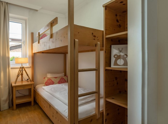 Stockbett für mitreisende Kinder