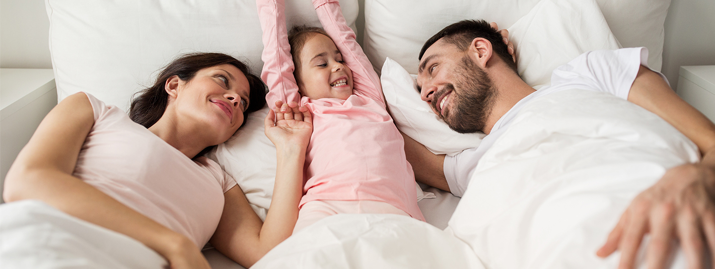 Mutter mit Kindern beim Spielen in Kesselgrubs Ferienwelt